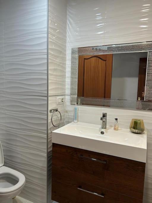 2 Line Apartment Capnegret Алтеа Екстер'єр фото
